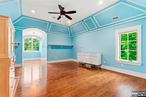 70 Oak Drive Upper Saddle River NJ 07458
