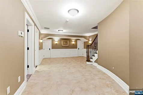 70 Oak Drive Upper Saddle River NJ 07458