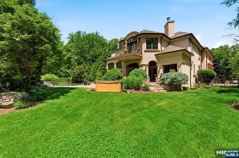 70 Oak Drive Upper Saddle River NJ 07458
