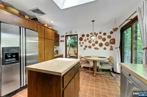 17 Wescott Street Old Tappan NJ 07675