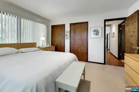 17 Wescott Street Old Tappan NJ 07675