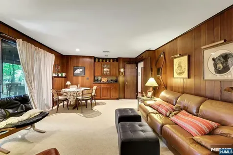17 Wescott Street Old Tappan NJ 07675