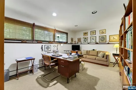17 Wescott Street Old Tappan NJ 07675
