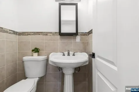 496 Seven Oaks Court Orange NJ 07050