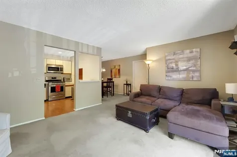601 Lilac Lane Mahwah NJ 07430