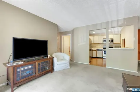 601 Lilac Lane Mahwah NJ 07430