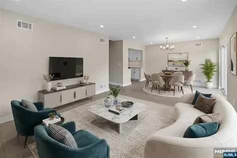 14 Holiday Court River Vale NJ 07675
