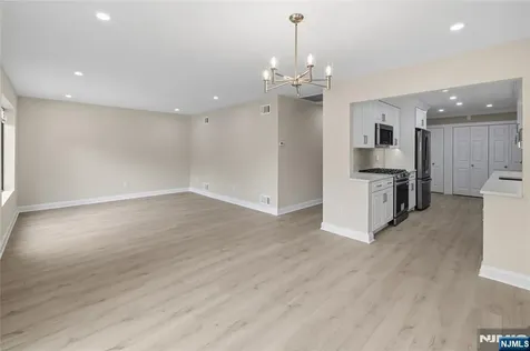 14 Holiday Court River Vale NJ 07675