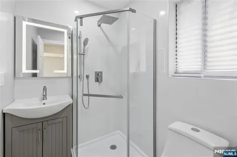 14 Holiday Court River Vale NJ 07675