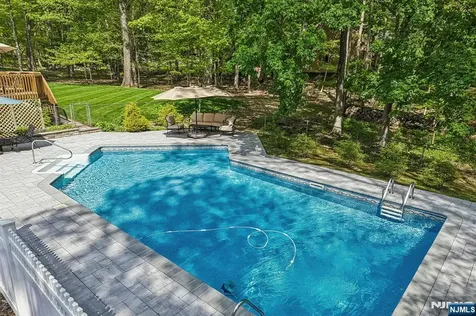 716 Windswept Lane Franklin Lakes NJ 07417