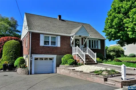 159 Overlook Avenue North Haledon NJ 07508