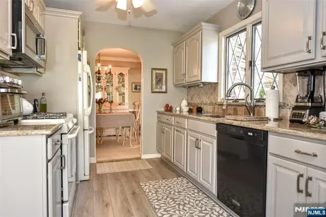 159 Overlook Avenue North Haledon NJ 07508