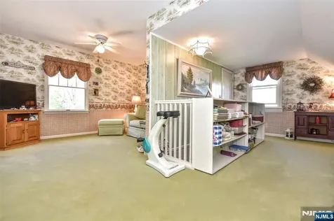 159 Overlook Avenue North Haledon NJ 07508
