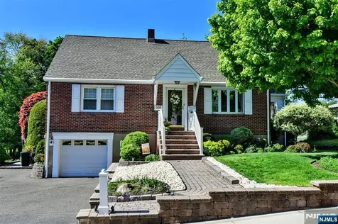 159 Overlook Avenue North Haledon NJ 07508