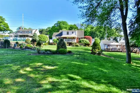 159 Overlook Avenue North Haledon NJ 07508