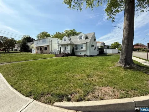 65 Hamilton Avenue Elmwood Park NJ 07407