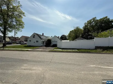 65 Hamilton Avenue Elmwood Park NJ 07407
