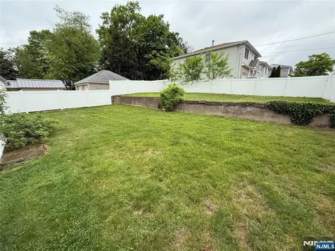 65 Hamilton Avenue Elmwood Park NJ 07407