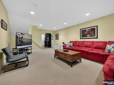 607 Poplar Road River Vale NJ 07675