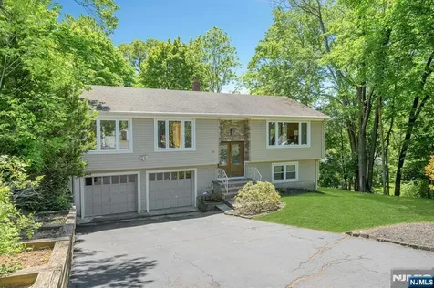 34 Bear Brook Lane Livingston NJ 07039