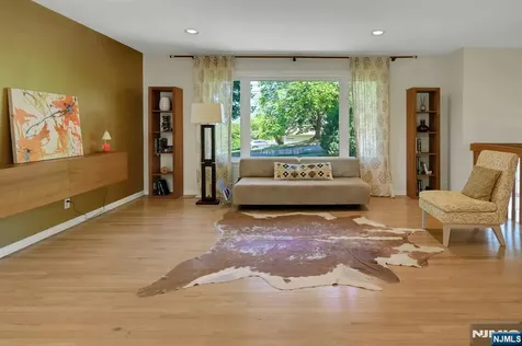 34 Bear Brook Lane Livingston NJ 07039