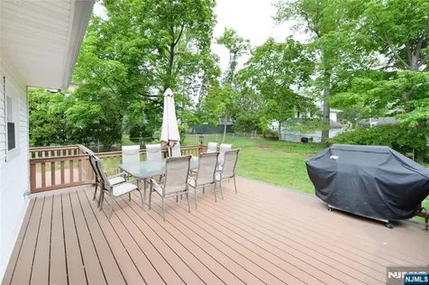 39-22 Vanore Drive Fair Lawn NJ 07410