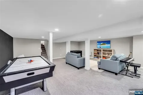 11 Amelia Drive Old Tappan NJ 07675