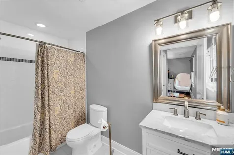 11 Amelia Drive Old Tappan NJ 07675