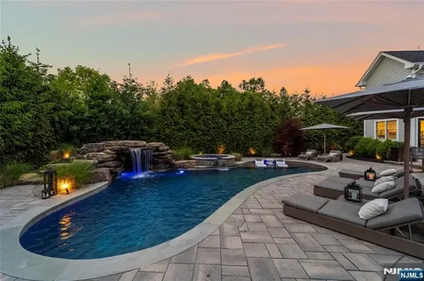 11 Amelia Drive Old Tappan NJ 07675