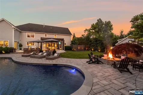 11 Amelia Drive Old Tappan NJ 07675