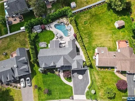 11 Amelia Drive Old Tappan NJ 07675