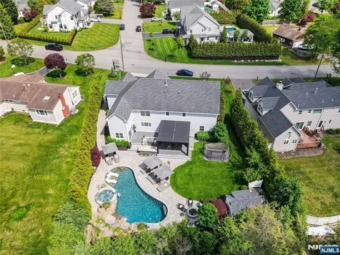 11 Amelia Drive Old Tappan NJ 07675