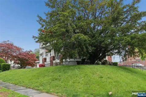 139 Aycrigg Avenue Passaic NJ 07055