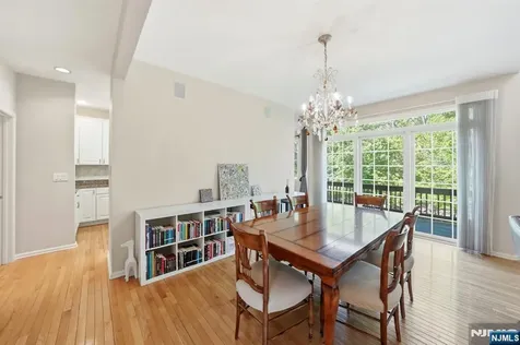 5 Pheasant Run Old Tappan NJ 07675
