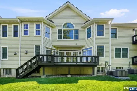 5 Pheasant Run Old Tappan NJ 07675