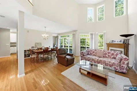 5 Pheasant Run Old Tappan NJ 07675