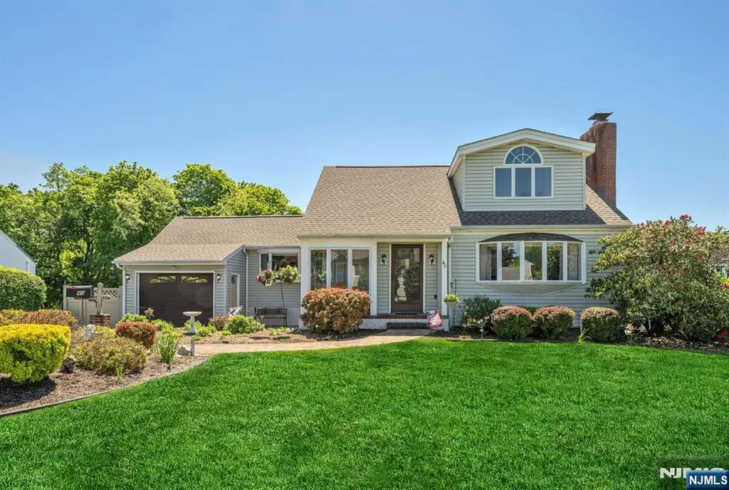 40 Walray Avenue North Haledon NJ 07508