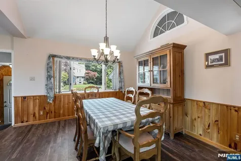 40 Walray Avenue North Haledon NJ 07508