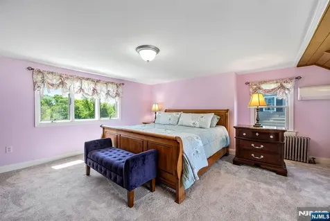 40 Walray Avenue North Haledon NJ 07508