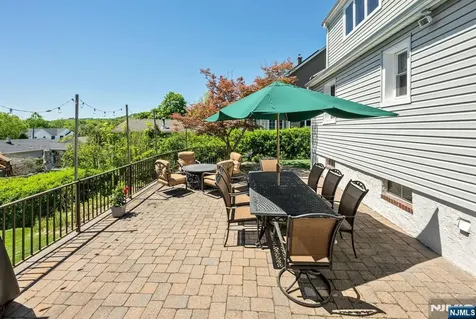 40 Walray Avenue North Haledon NJ 07508