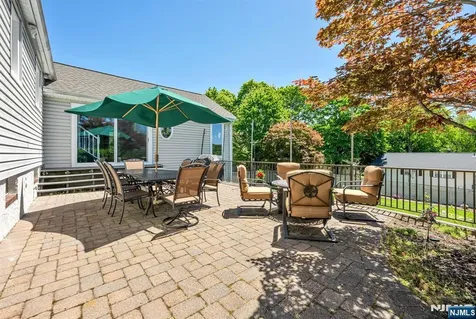 40 Walray Avenue North Haledon NJ 07508