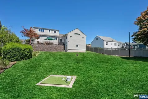40 Walray Avenue North Haledon NJ 07508