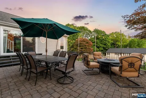 40 Walray Avenue North Haledon NJ 07508