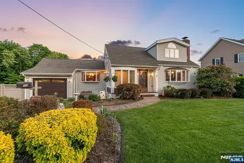 40 Walray Avenue North Haledon NJ 07508