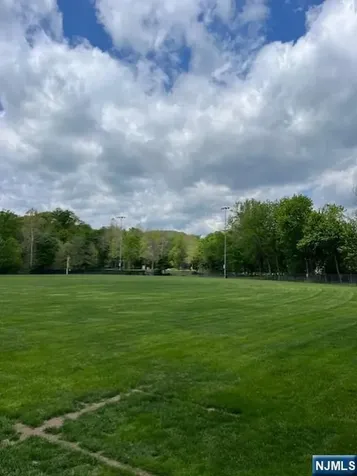 40 Walray Avenue North Haledon NJ 07508