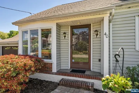 40 Walray Avenue North Haledon NJ 07508
