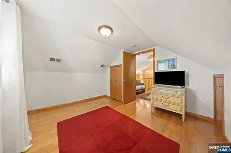 123 Ilford Avenue North Arlington NJ 07031