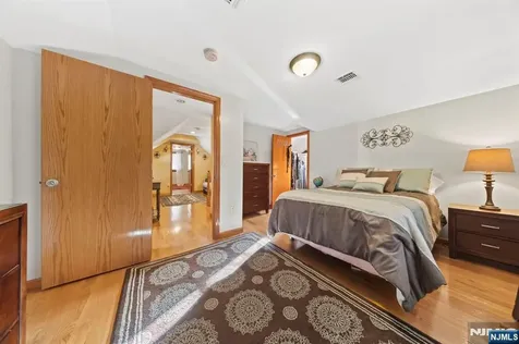 123 Ilford Avenue North Arlington NJ 07031