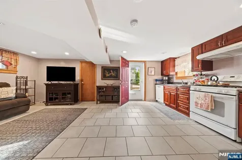 123 Ilford Avenue North Arlington NJ 07031