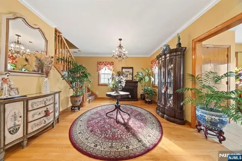 123 Ilford Avenue North Arlington NJ 07031